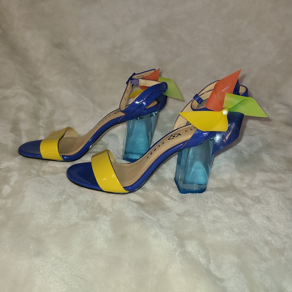 🌈 Katy Perry “Pinwheelz” Blue Multi Patent Heels – Size 5 (35) – Rare & Vibrant